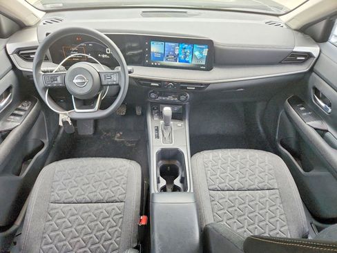 Used 2026 Nissan Kicks SV AWD/4WD image 7