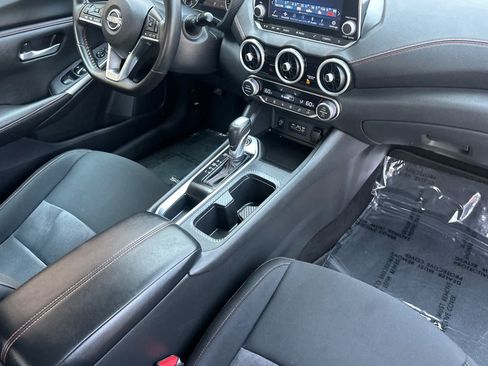 Used 2025 Nissan Sentra SR FWD image 15