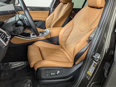 Certified 2024 BMW X5 xDrive40i w/ Premium Package image 18
