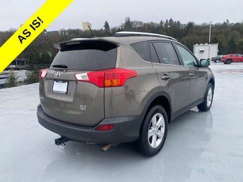 Used 2014 Toyota RAV4 XLE image 9