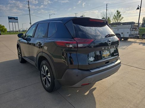Used 2022 Nissan Rogue SV AWD/4WD image 3