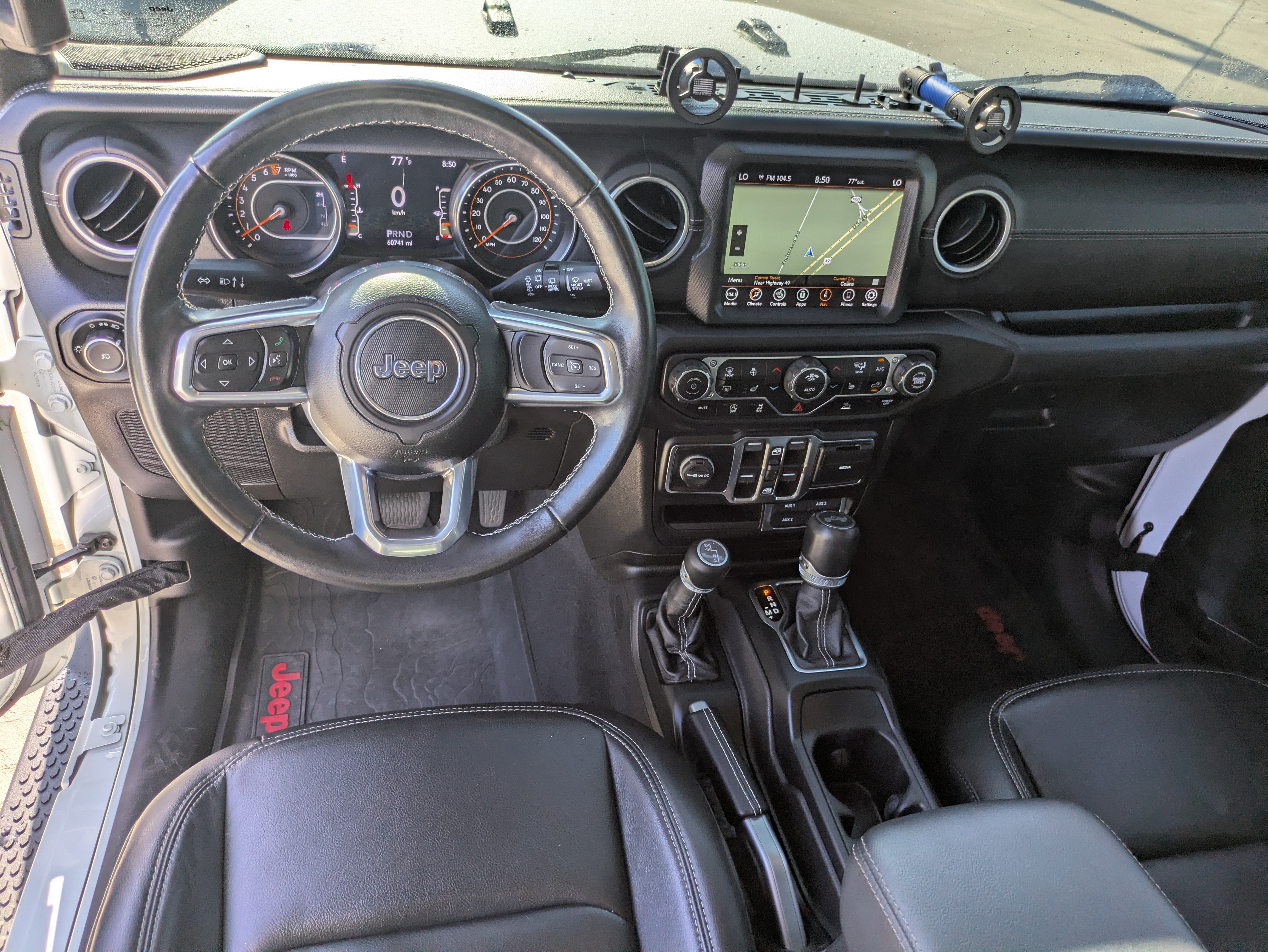 Used 2022 Jeep Wrangler Unlimited Sahara w/ Cold Weather Group AWD/4WD image 8