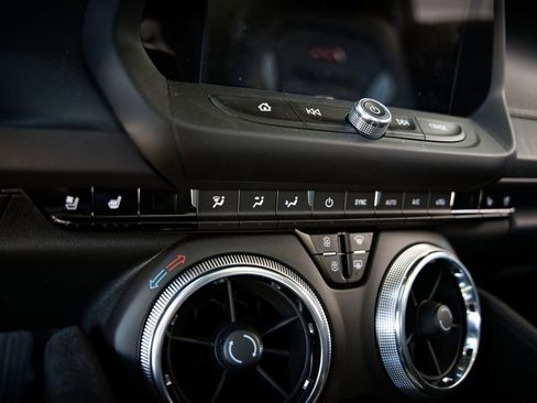 Used 2016 Chevrolet Camaro SS RWD image 45