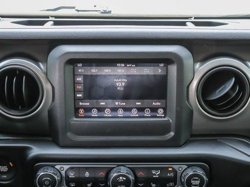 Used 2021 Jeep Gladiator Sport AWD/4WD image 19
