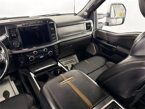 Used 2024 Ford F250 Platinum image 22