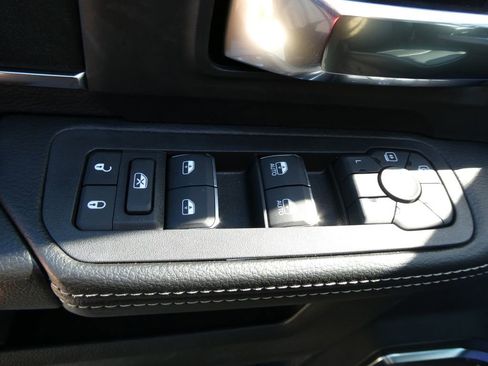 New 2026 RAM 2500 Laramie AWD/4WD image 20