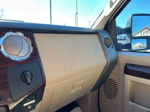 Used 2010 Ford F350 Lariat image 33