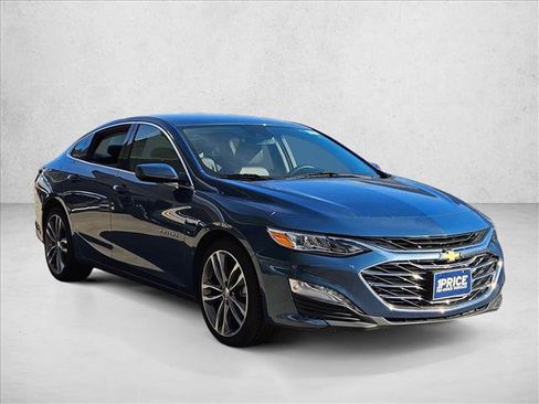 Used 2024 Chevrolet Malibu LT image 3