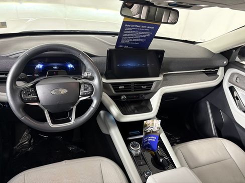 Certified 2025 Ford Explorer Platinum w/ Ultimate Package AWD/4WD image 27
