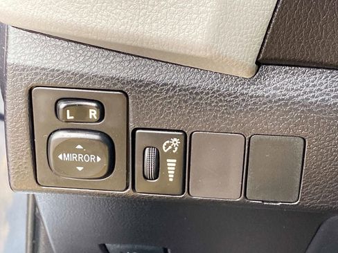 Used 2016 Toyota Corolla LE image 20