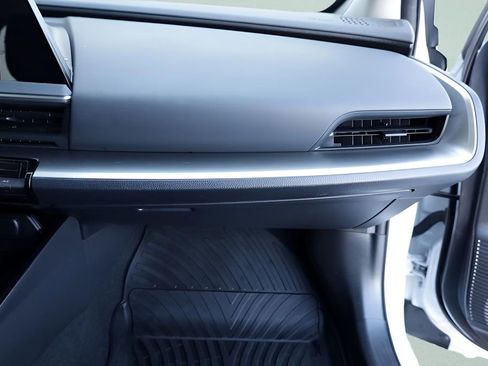 Used 2024 Toyota Prius LE image 38