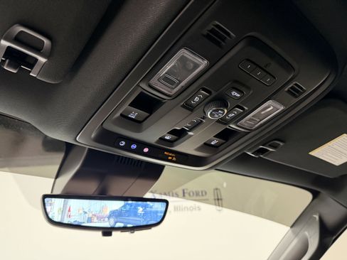 Used 2024 Chevrolet Tahoe High Country image 9