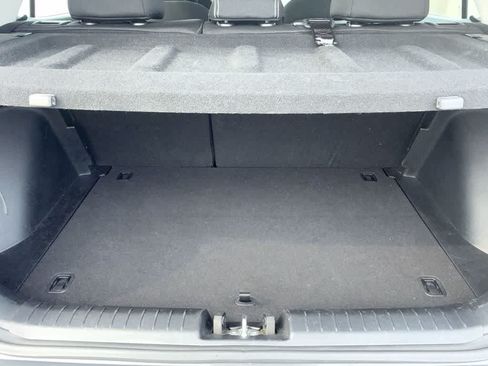 Used 2025 Hyundai Venue SEL FWD image 25