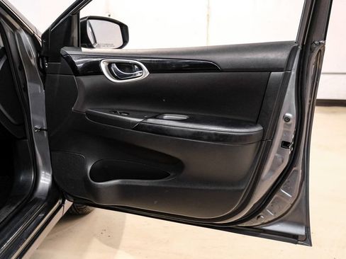 Used 2019 Nissan Sentra SV FWD image 41