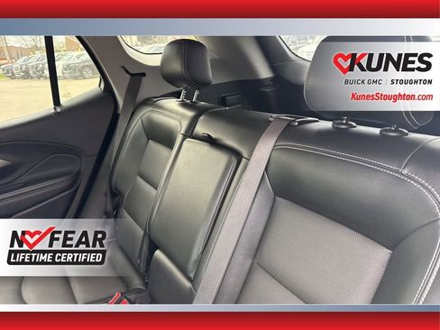 Used 2023 GMC Terrain SLT image 40