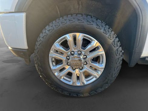 Used 2023 GMC Sierra 2500 Denali w/ Denali Ultimate Package AWD/4WD image 6