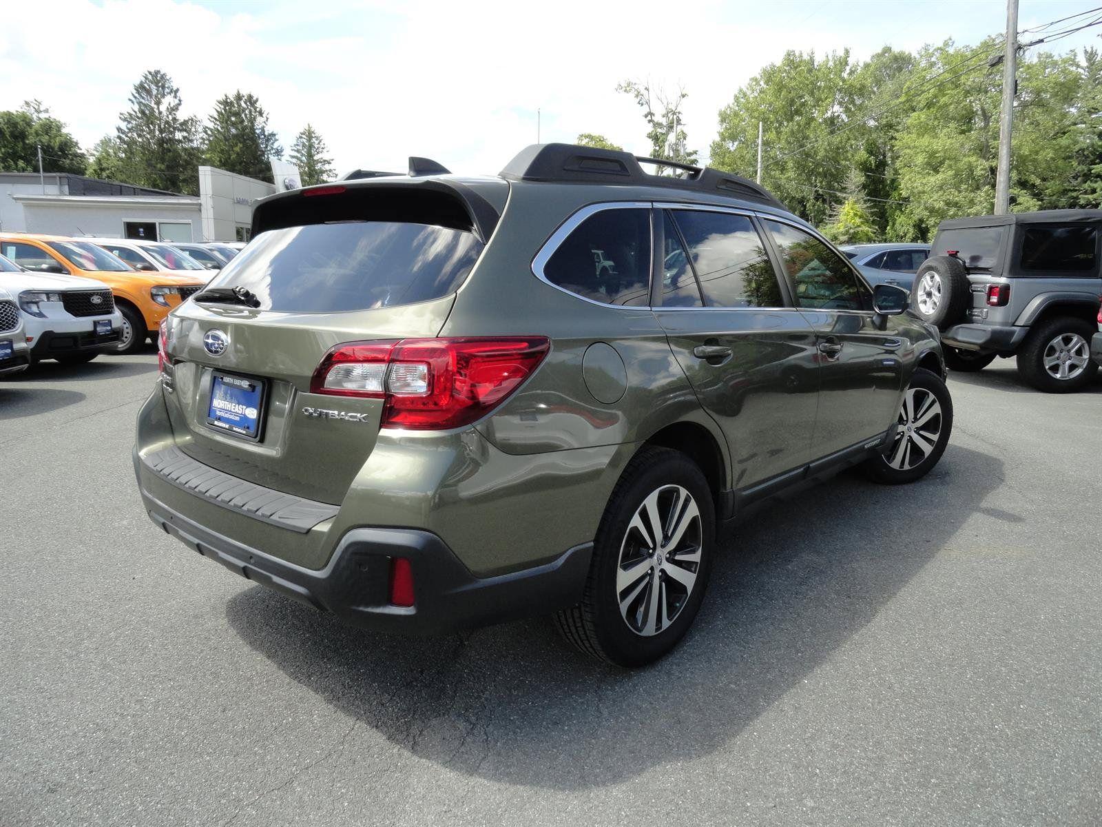 Used 2019 Subaru Outback 2.5i Limited AWD/4WD image 5