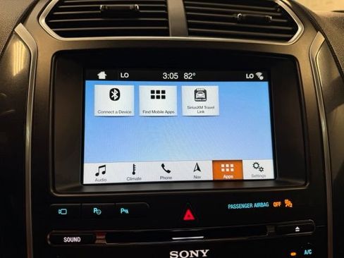 Used 2018 Ford Explorer Limited w/ Equipment Group 301A AWD/4WD image 24