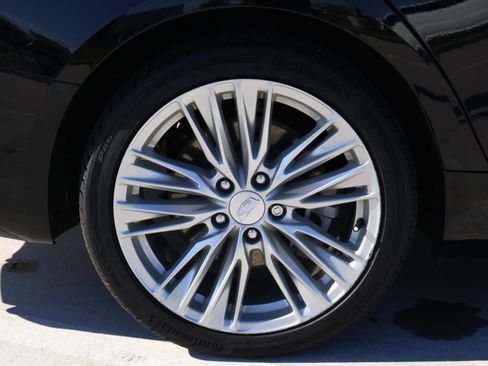 Used 2025 Cadillac CT4 Premium Luxury image 8