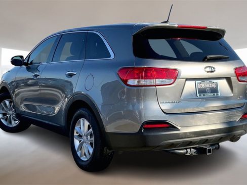 Used 2016 Kia Sorento L image 12