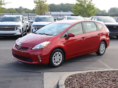 Used 2014 Toyota Prius V Three FWD image 5