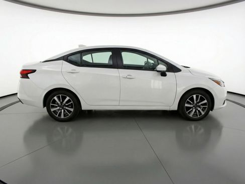 Used 2025 Nissan Versa SV image 11