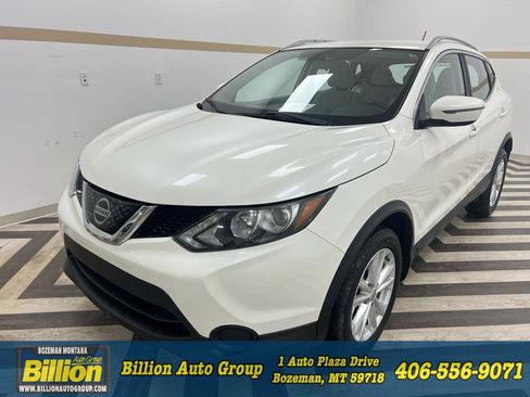 Used 2018 Nissan Rogue Sport SV image 1
