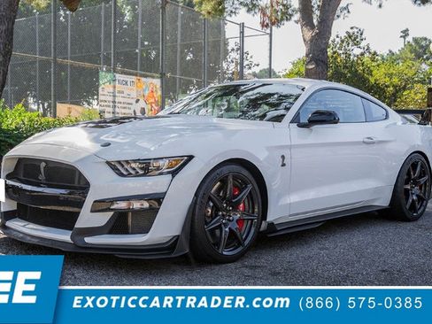 Used 2022 Ford Mustang Shelby GT500 w/ Carbon Fiber Track Pack image 1
