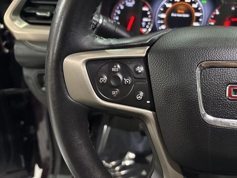 Used 2017 GMC Acadia Denali w/ Technology Package FWD image 28