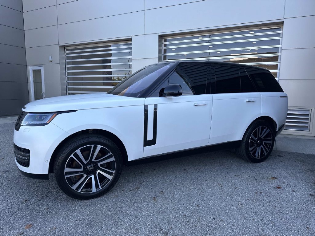 Certified 2023 Land Rover Range Rover SE AWD/4WD image 3