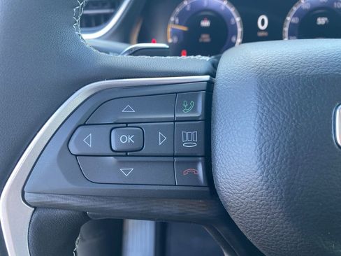 New 2025 Jeep Grand Cherokee Altitude image 17