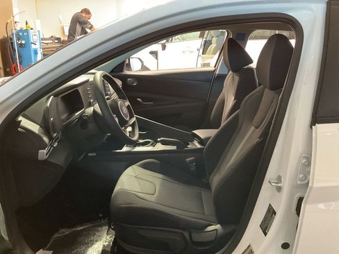 New 2026 Hyundai Elantra SE w/ Cargo Package FWD image 8
