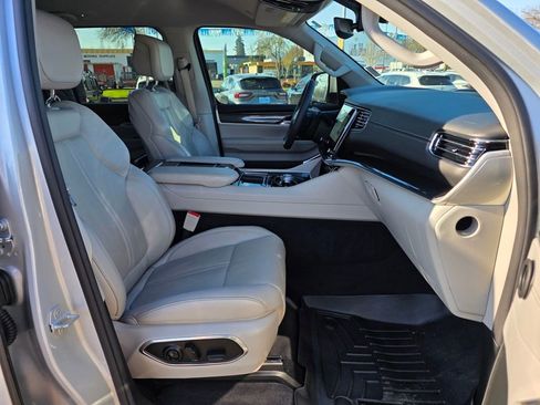 Used 2022 Jeep Wagoneer Series I image 35