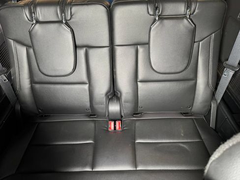 Used 2022 Ford Explorer Limited w/ Equipment Group 301A AWD/4WD image 22