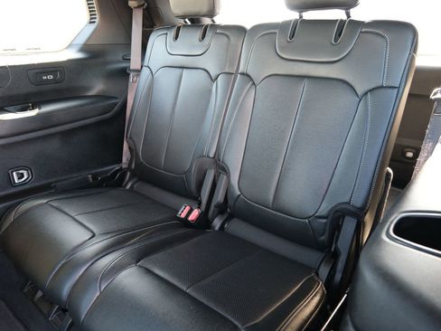 Used 2024 Jeep Grand Cherokee L Limited w/ Luxury Tech Group II image 33