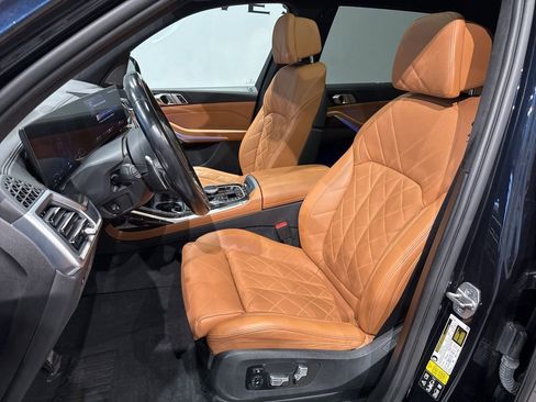 Used 2024 BMW X7 xDrive40i w/ M Sport Package image 14
