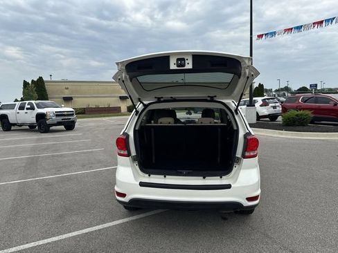 Used 2015 Dodge Journey SXT w/ Flexible Seating Group FWD image 18