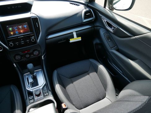 Used 2024 Subaru Forester Premium image 11