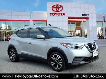 Used 2020 Nissan Kicks SV w/ Exterior Package