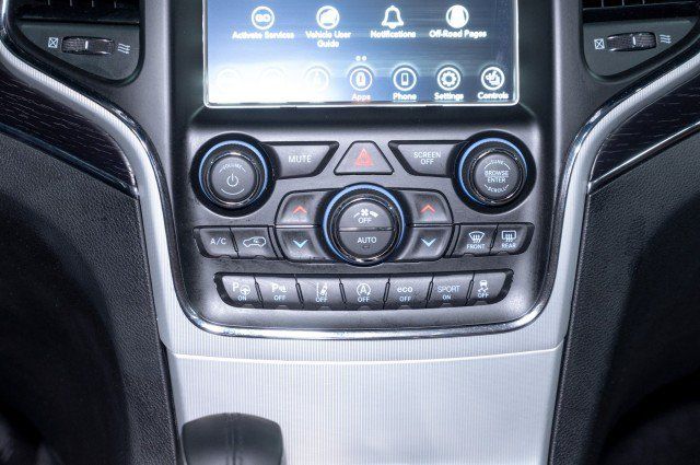 Used 2018 Jeep Grand Cherokee Summit AWD/4WD image 16