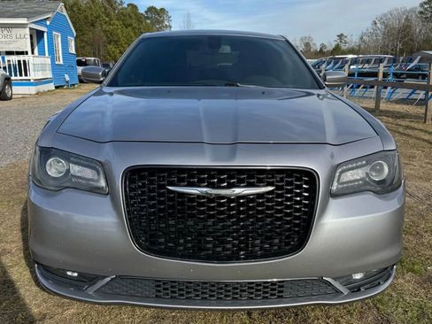Used 2017 Chrysler 300 S image 3