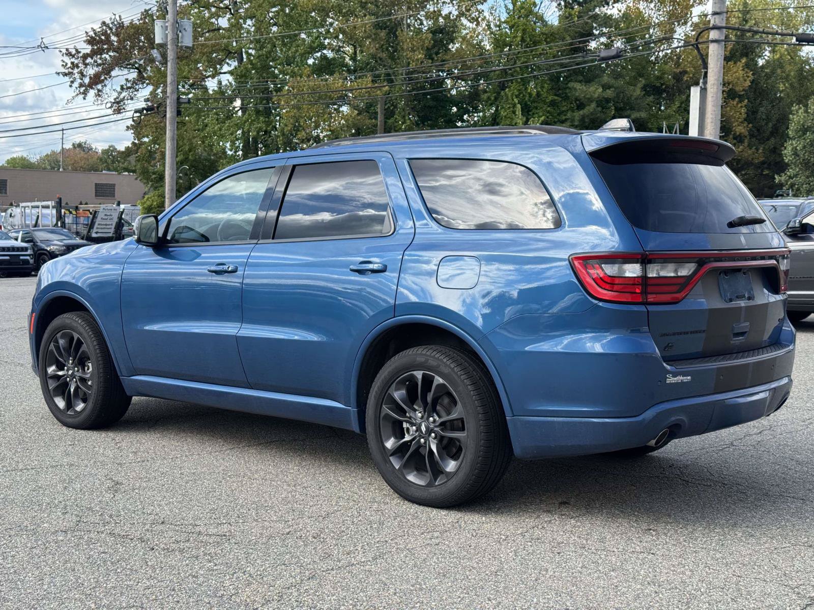 Used 2025 Dodge Durango GT AWD/4WD image 7