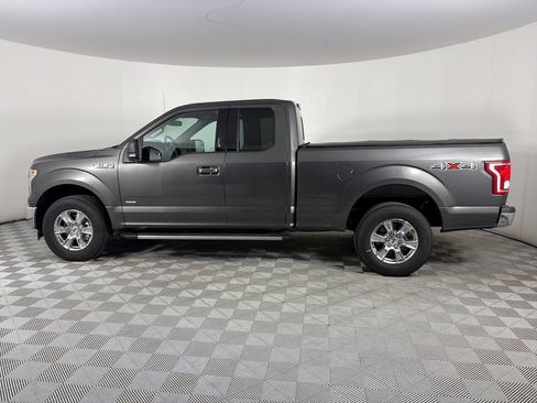 Used 2017 Ford F150 XLT w/ Equipment Group 302A Luxury AWD/4WD image 4