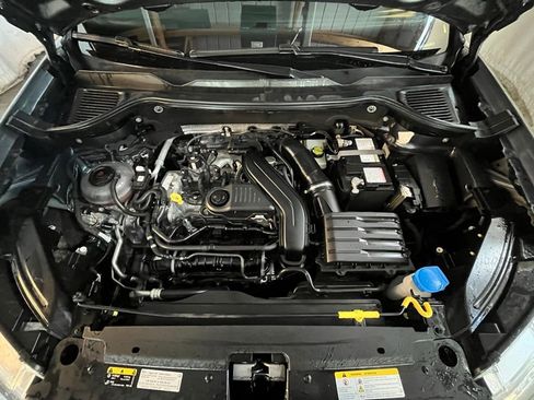 Certified 2022 Volkswagen Taos S image 30