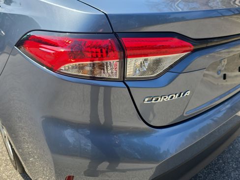 Used 2025 Toyota Corolla LE image 31