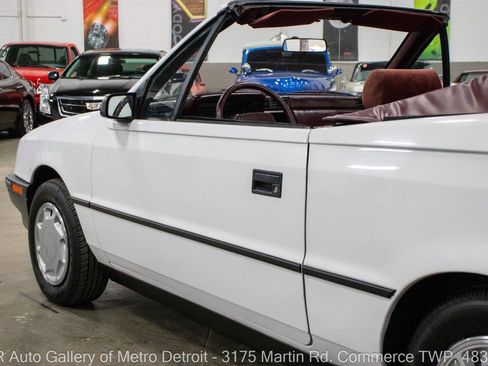 Used 1991 Dodge Shadow Convertible image 23