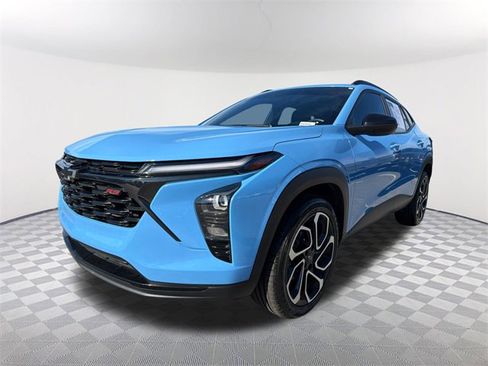 Used 2024 Chevrolet Trax RS w/ Sunroof Package image 1