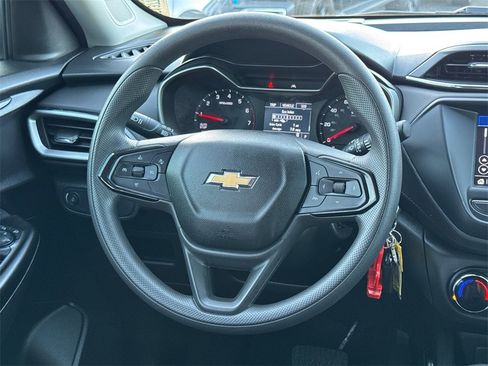 Used 2021 Chevrolet TrailBlazer LS w/ LPO, Blackout Package image 22