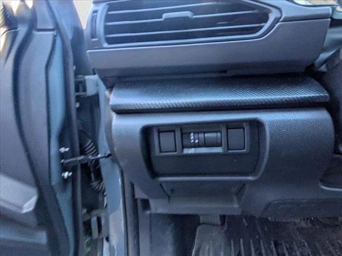 Used 2024 Subaru Crosstrek 2.0i Premium image 19