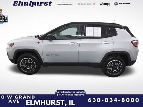 Used 2024 Jeep Compass Trailhawk image 2